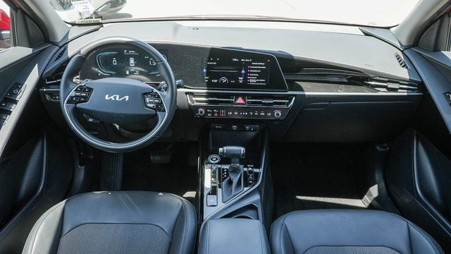 Certified 2025 Kia Niro EX FWD image 13