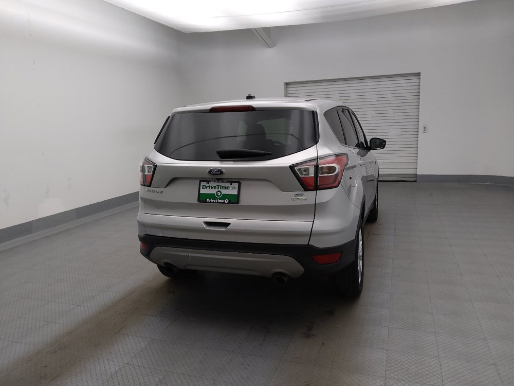 Used 2017 Ford Escape SE FWD image 7