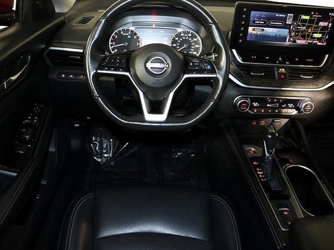 Used 2024 Nissan Altima 2.5 SL image 3