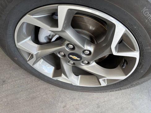 Used 2025 Chevrolet Trax LT FWD image 52