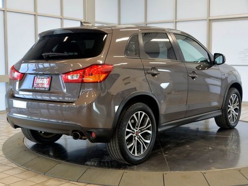 Used 2017 Mitsubishi Outlander Sport ES image 8