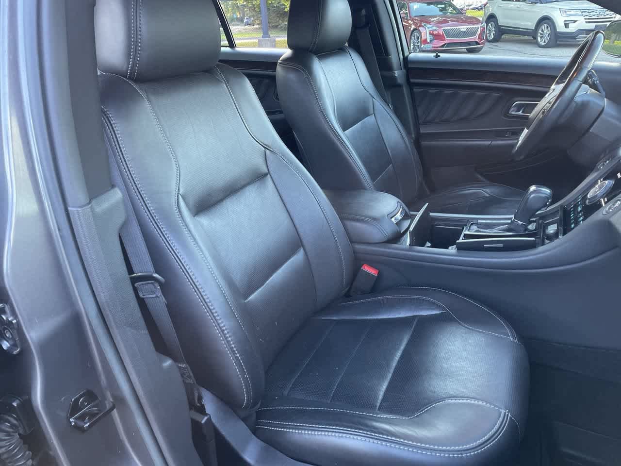 Used 2013 Ford Taurus Limited FWD image 14