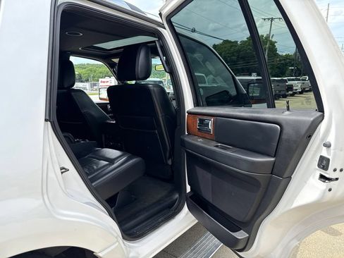 Used 2017 Lincoln Navigator Select AWD/4WD image 49