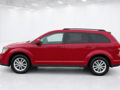Used 2013 Dodge Journey SXT w/ Flexible Seating Group image 9