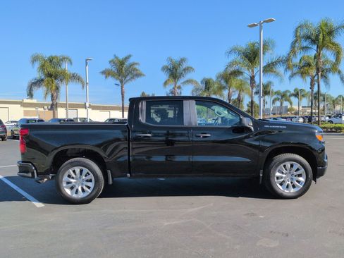 Used 2024 Chevrolet Silverado 1500 Custom image 11