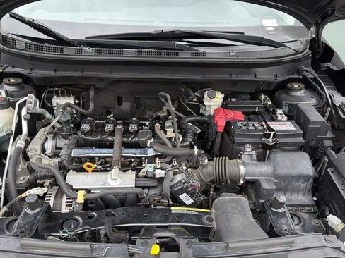Used 2021 Nissan Kicks SV FWD image 32