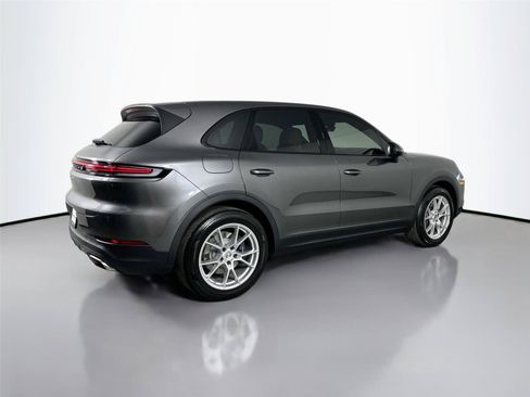 Certified 2026 Porsche Cayenne AWD/4WD image 7
