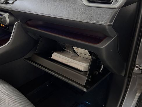 Used 2019 Toyota RAV4 Limited image 35