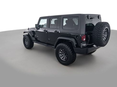 Used 2017 Jeep Wrangler Unlimited Sahara w/ Connectivity Group image 7