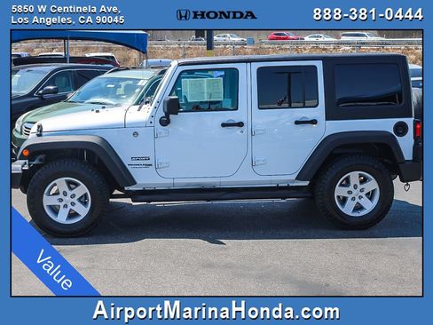Used 2018 Jeep Wrangler Unlimited Sport S AWD/4WD image 17