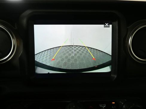 Used 2022 Jeep Wrangler Unlimited Sahara w/ Dual Top Group image 28