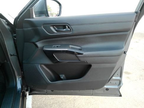 Used 2024 Nissan Pathfinder SV w/ Black Appearance Package FWD image 18