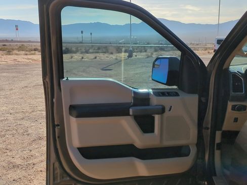 Used 2015 Ford F150 XLT w/ Equipment Group 302A Luxury image 13