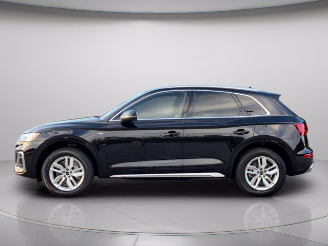 Used 2023 Audi Q5 2.0T Premium w/ Convenience Package AWD/4WD image 3