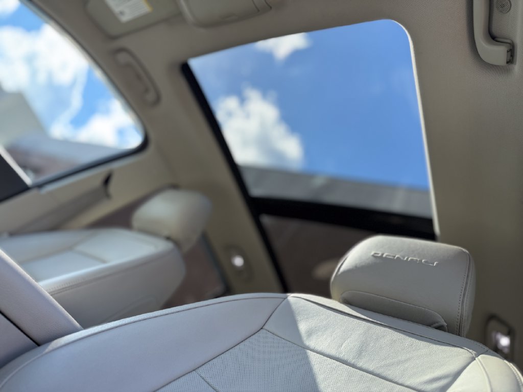 Used 2019 GMC Terrain Denali w/ Advanced Safety Package AWD/4WD image 19