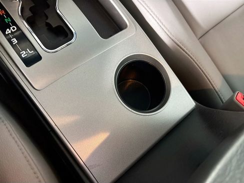 Used 2014 Toyota Tacoma Limited w/ Limited Package image 15