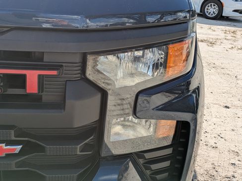 Used 2022 Chevrolet Silverado 1500 Custom image 7