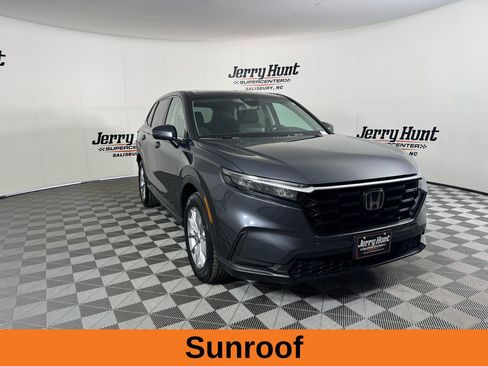 Used 2025 Honda CR-V EX image 6