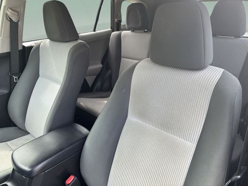Used 2013 Toyota RAV4 LE FWD image 22