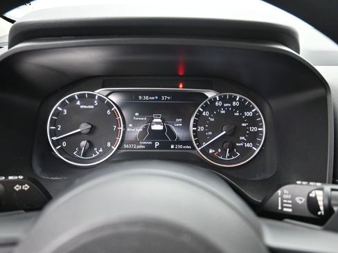 Used 2024 Nissan Rogue SV image 16