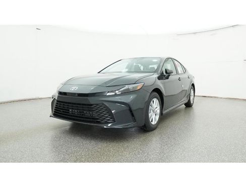 New 2026 Toyota Camry LE image 32