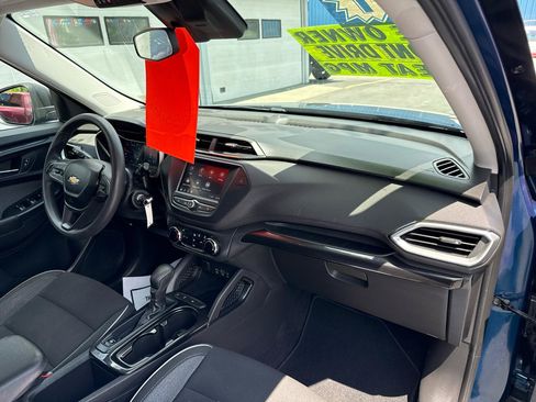 Used 2021 Chevrolet TrailBlazer LS FWD image 25