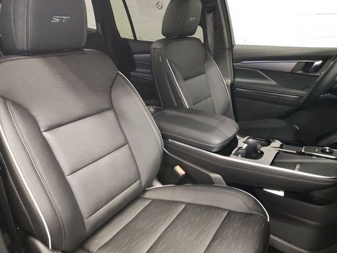 New 2026 Buick Enclave Sport Touring w/ Power Package image 9