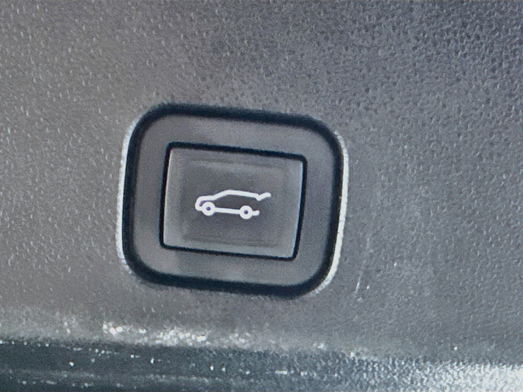 Used 2024 Chevrolet Traverse Z71 AWD/4WD image 31