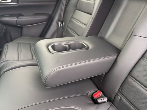 Used 2020 Honda CR-V Touring image 38