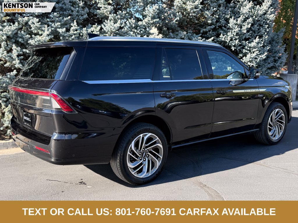 Used 2025 Lincoln Navigator Reserve AWD/4WD image 8