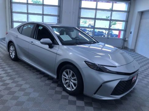 Used 2026 Toyota Camry LE FWD image 36