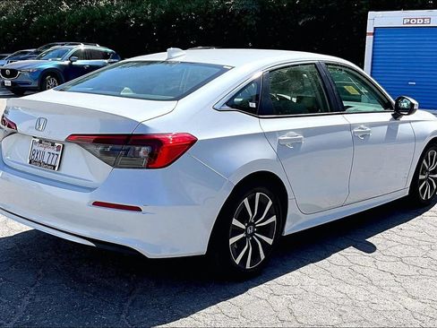 Used 2022 Honda Civic EX image 4
