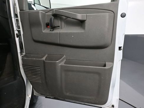 Used 2017 Chevrolet Express 3500 LT w/ LT Preferred Equipment Group image 40