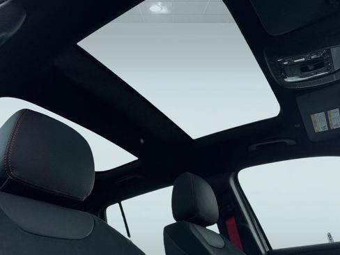 New 2025 Mercedes-Benz GLB 35 AMG 4MATIC image 13