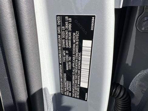 Used 2026 Volvo XC40 B5 Ultra w/ Climate Package image 17