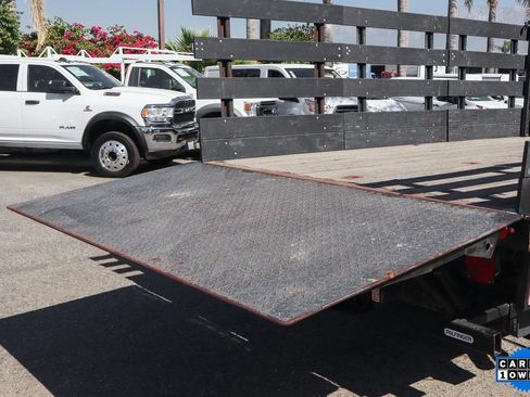Used 2016 Ford F550 4x4 Crew Cab Super Duty image 11