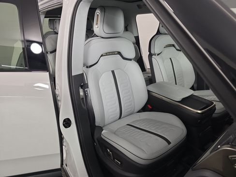 Used 2023 Rivian R1S Adventure AWD/4WD image 24