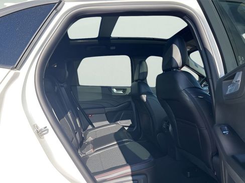 New 2026 Ford Escape ST-Line w/ Tech Pack #1 AWD/4WD image 12