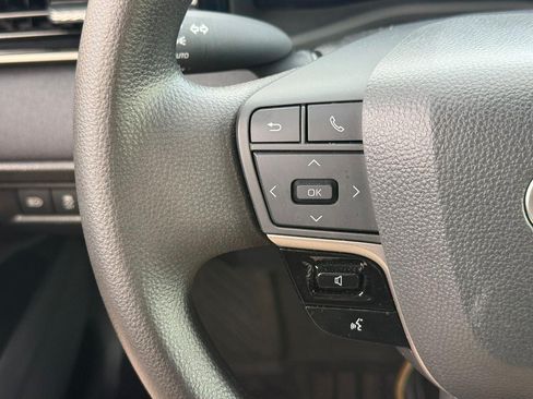 Used 2025 Toyota Camry LE FWD image 22