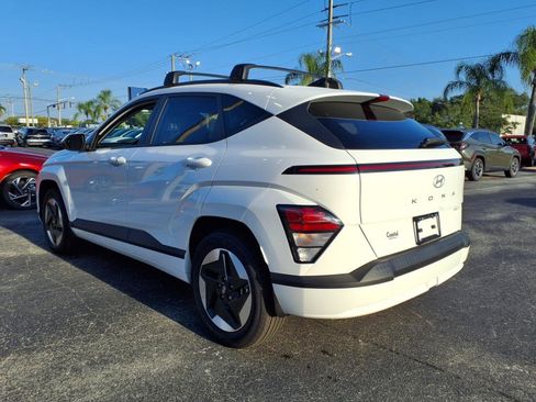 Used 2025 Hyundai Kona SEL image 5