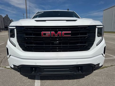 New 2026 GMC Sierra 1500 Elevation w/ Elevation Premium Package AWD/4WD image 9