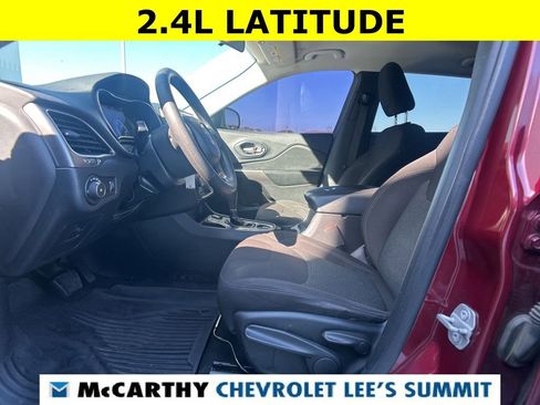 Used 2019 Jeep Cherokee Latitude w/ Popular Appearance Group image 22