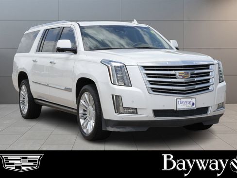 Used 2016 Cadillac Escalade ESV Platinum AWD/4WD image 4