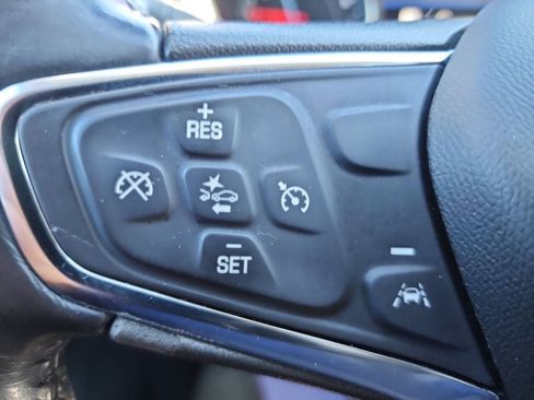 Used 2021 Chevrolet Equinox LT FWD image 15