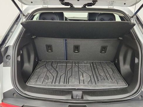 Used 2022 Chevrolet Bolt EUV LT w/ Convenience Package image 22