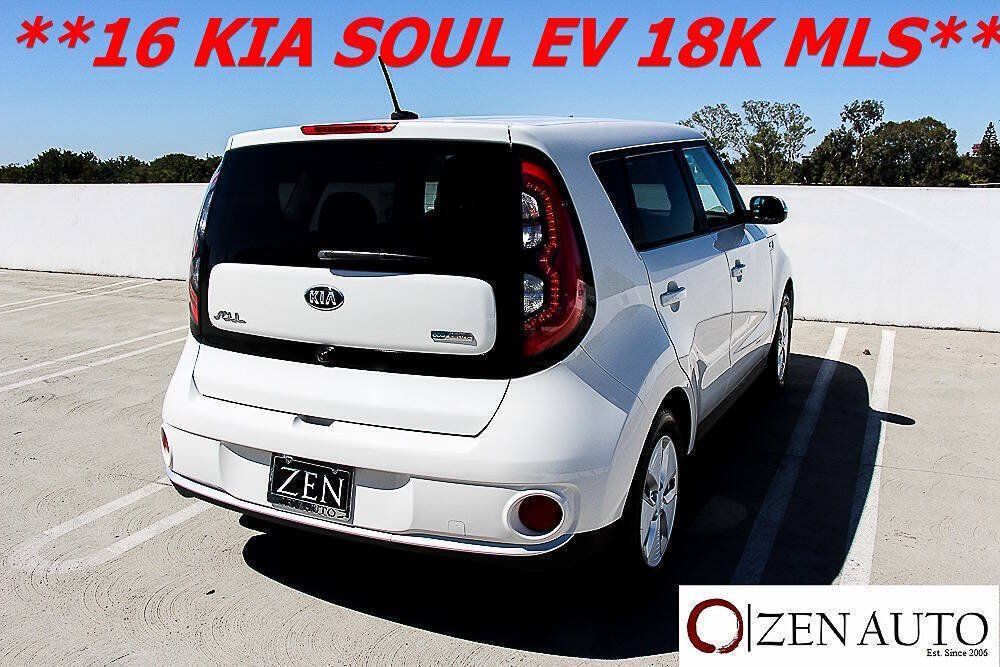 Used 2016 Kia Soul EV FWD image 9