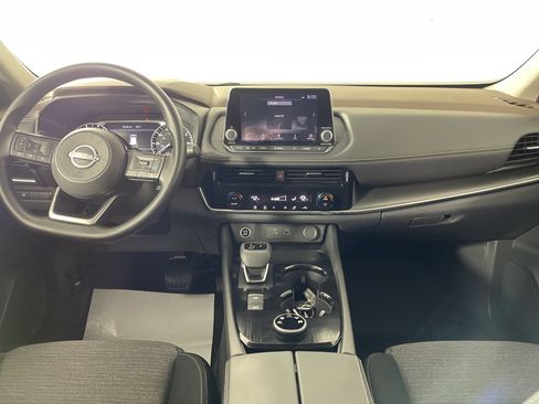 Used 2023 Nissan Rogue SV image 14