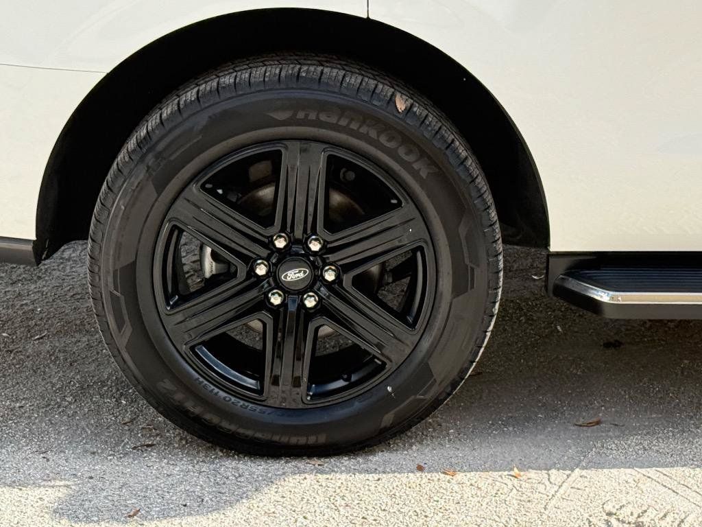Used 2021 Ford Expedition XLT RWD image 7