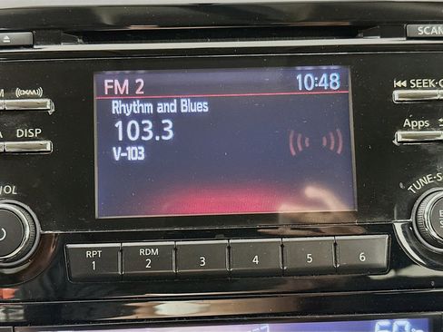 Used 2014 Nissan Rogue SV image 19