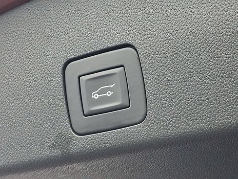 Certified 2023 Buick Encore GX Select w/ Sport Touring Package AWD/4WD image 30